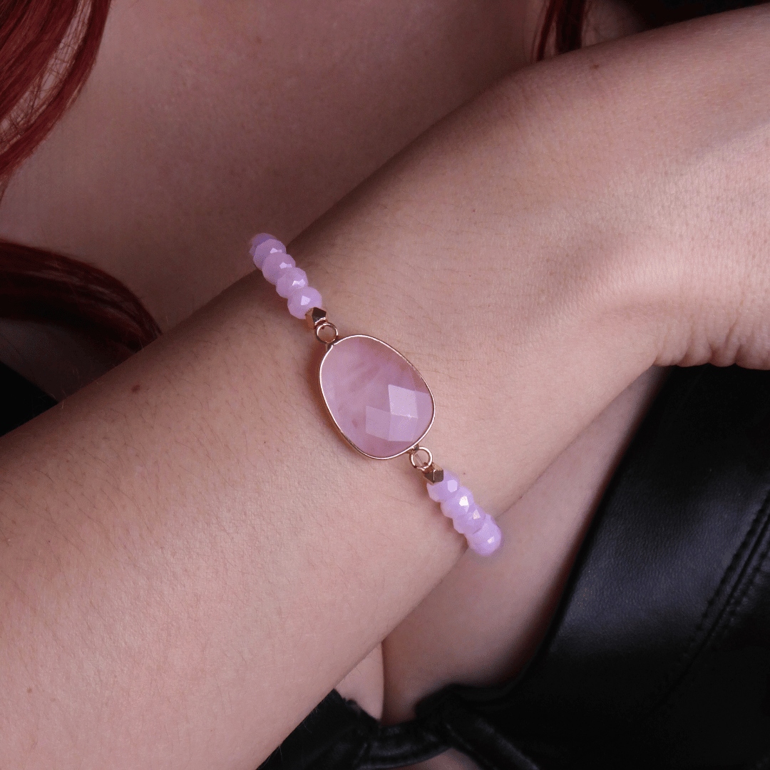 The Magnetic Bracelet 💗